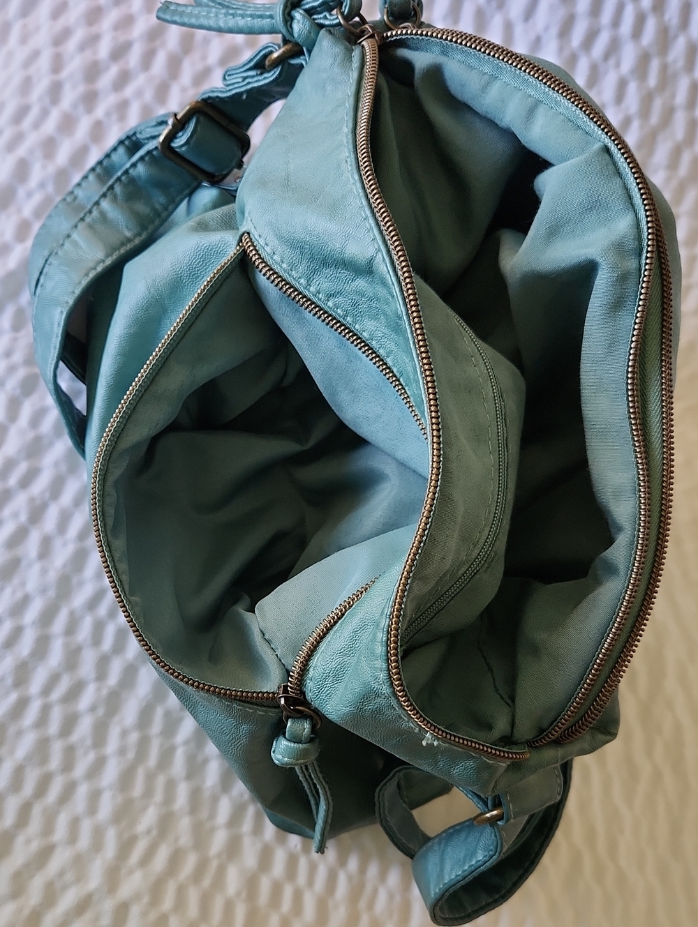 Stone Mountain Teal leather Crossbody Shoulder Bag - Picture 8 of 9
